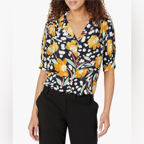 NIC+ZOE NWOT Flower Burst Top Currently in Stores - Picture 1 of 5